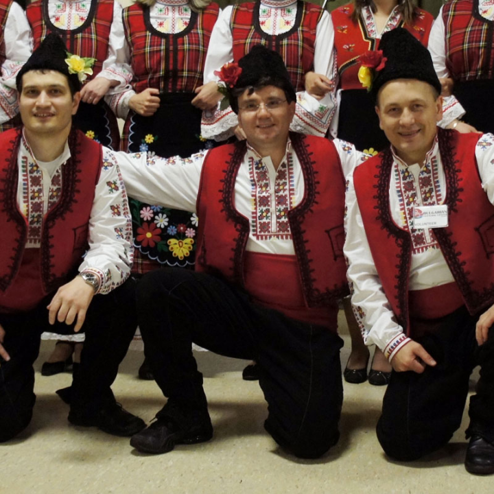 men's folk costumes