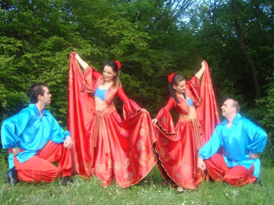Oriental dances Dance formation Antik